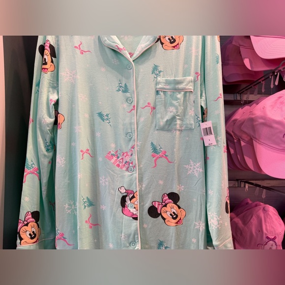 Disney holiday bow pajama set WDW 2026 - Picture 2 of 7